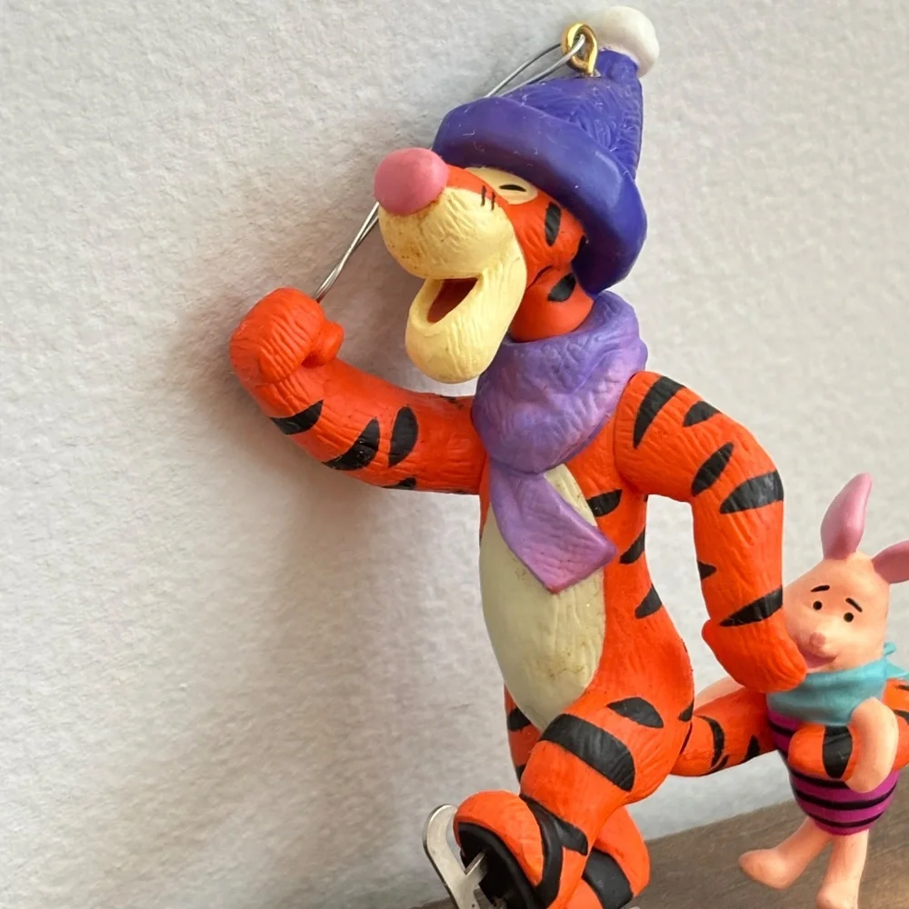 Vintage HALLMARK Keepsake 1993 TIGGER PIGLET Winnie The Pooh CHRISTMAS ORNAMENT